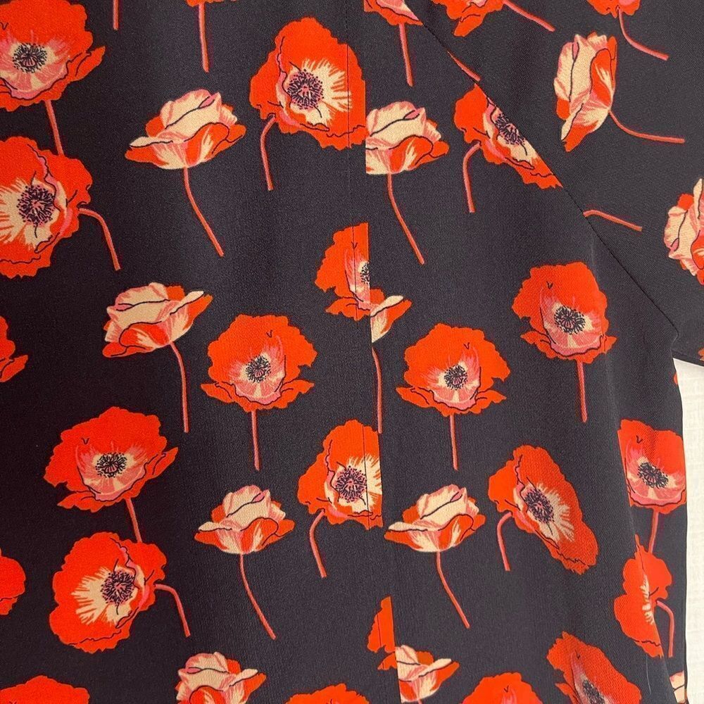 CABi navy and orange floral‎ short sleeve top, size small - Picture 10 of 14